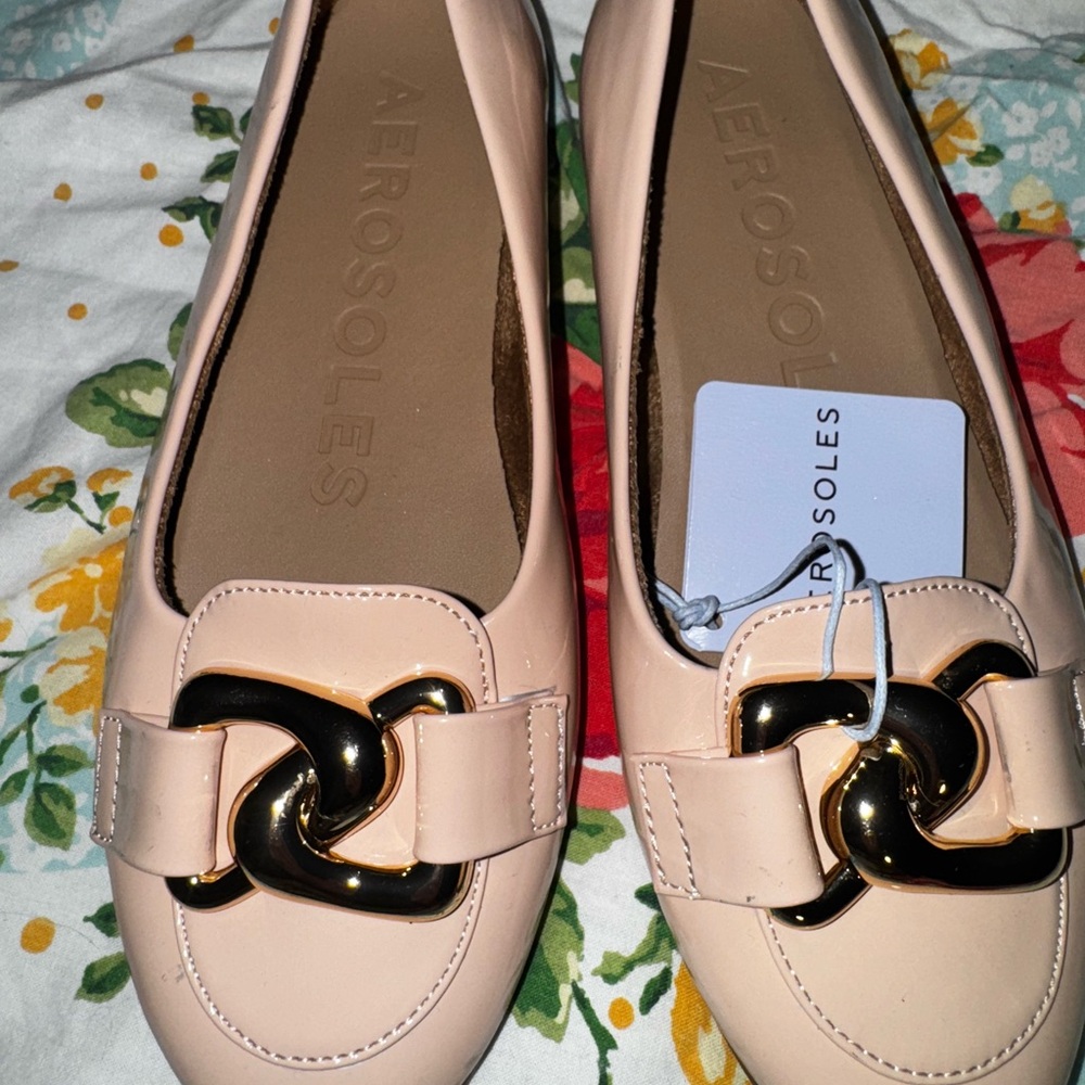 AEROSOLES Women's Blush Loafers with Gold Chain